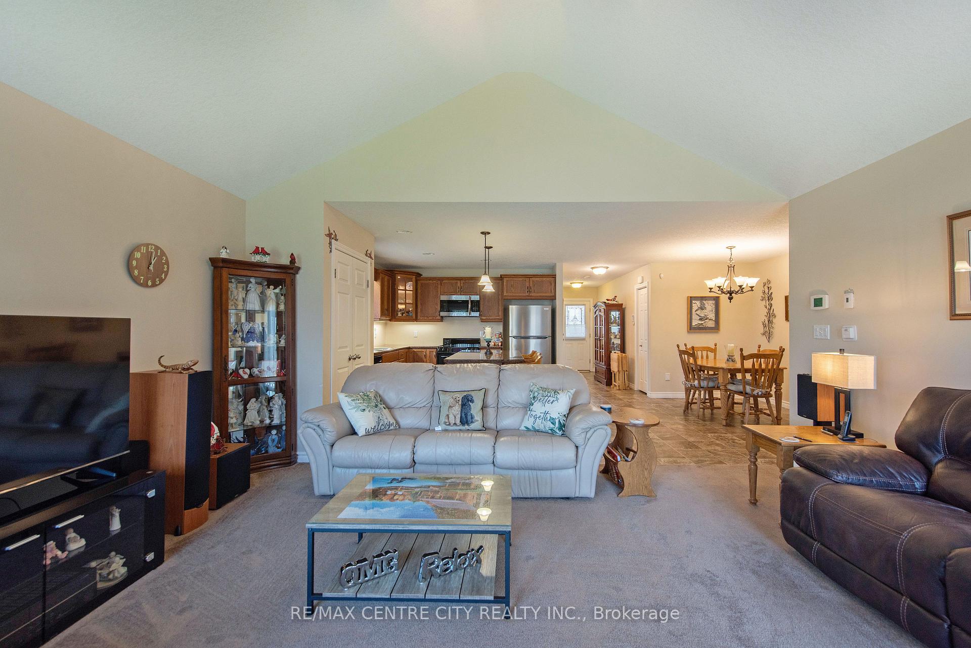 Photo 20 of 4 Harvest Court, St. Thomas — HOMEH