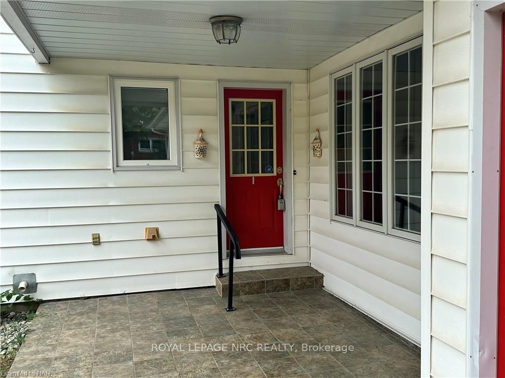 Photo 4 of 266 Glenridge Avenue, St. Catharines, Glendale/Glenridge — HOMEH