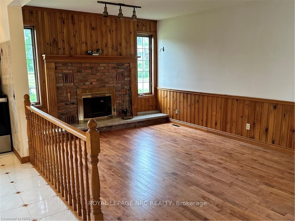 Photo 5 of 266 Glenridge Avenue, St. Catharines, Glendale/Glenridge — HOMEH