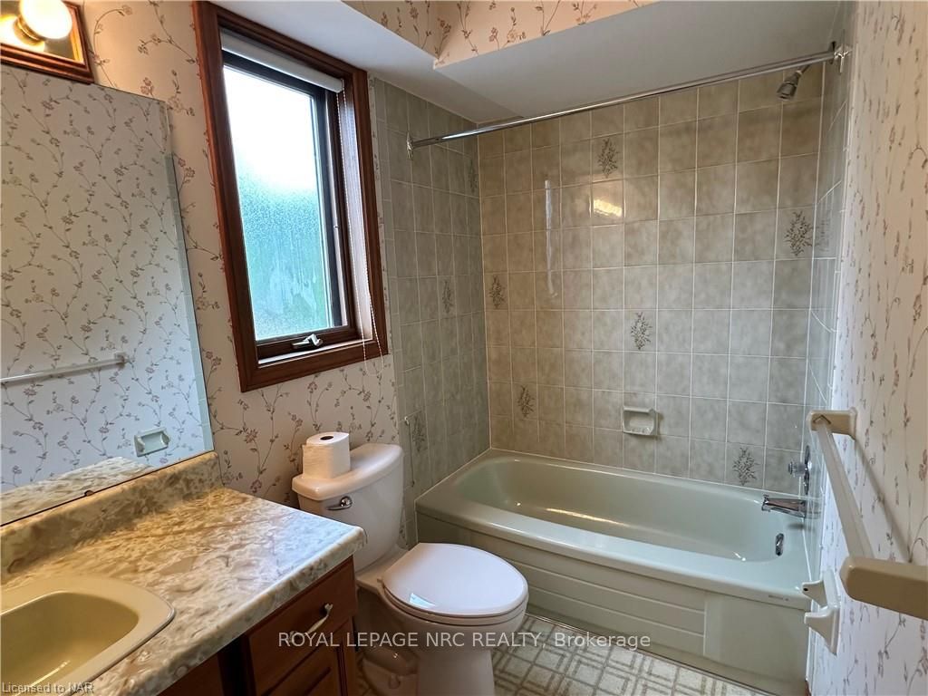 Photo 22 of 266 Glenridge Avenue, St. Catharines, Glendale/Glenridge — HOMEH