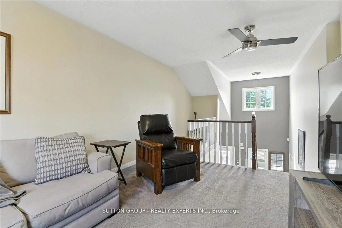 Photo 18 of 524 Garbutt Terrace, Peterborough, Northcrest Ward 5 — HOMEH