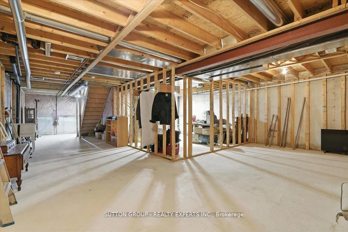 Photo 23 of 524 Garbutt Terrace, Peterborough, Northcrest Ward 5 — HOMEH