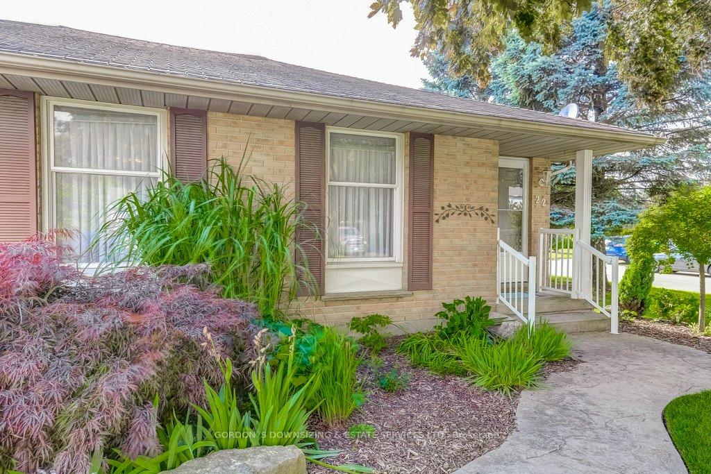 Photo 5 of 22 Farmington Drive, St. Thomas — HOMEH