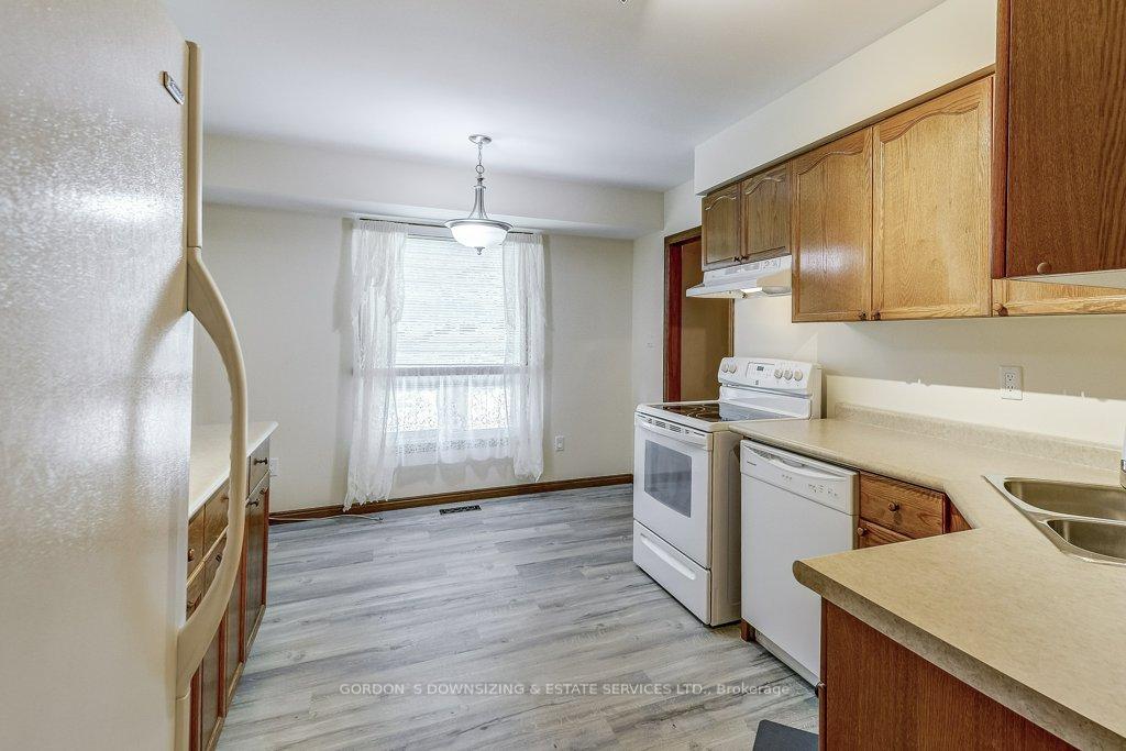 Photo 14 of 22 Farmington Drive, St. Thomas — HOMEH