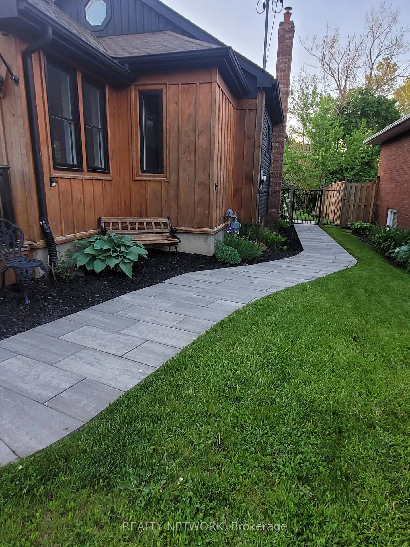 Photo 6 of 33 Rosedale Avenue, St. Catharines, Secord Woods — HOMEH