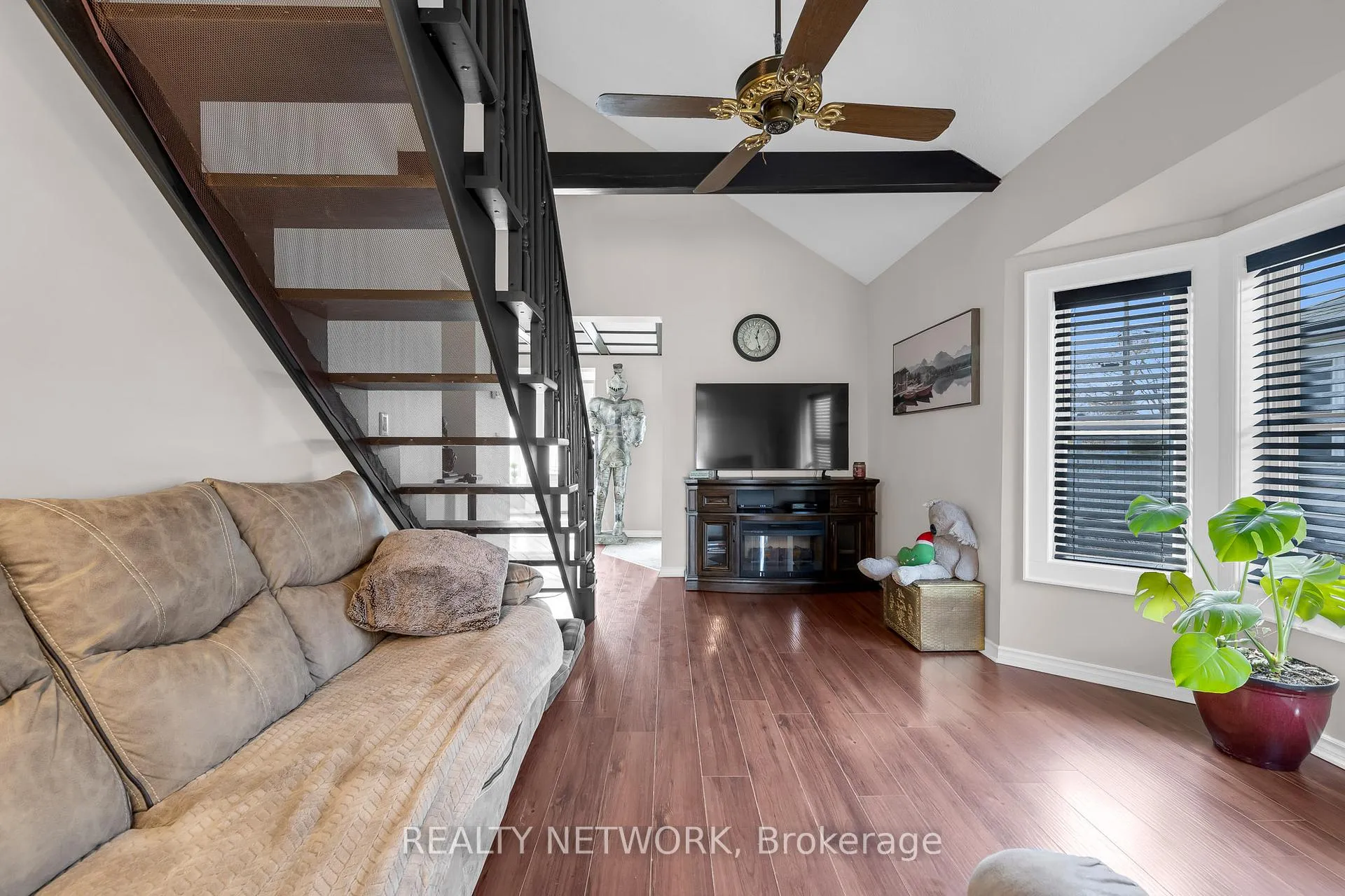 Photo 12 of 33 Rosedale Avenue, St. Catharines, Secord Woods — HOMEH