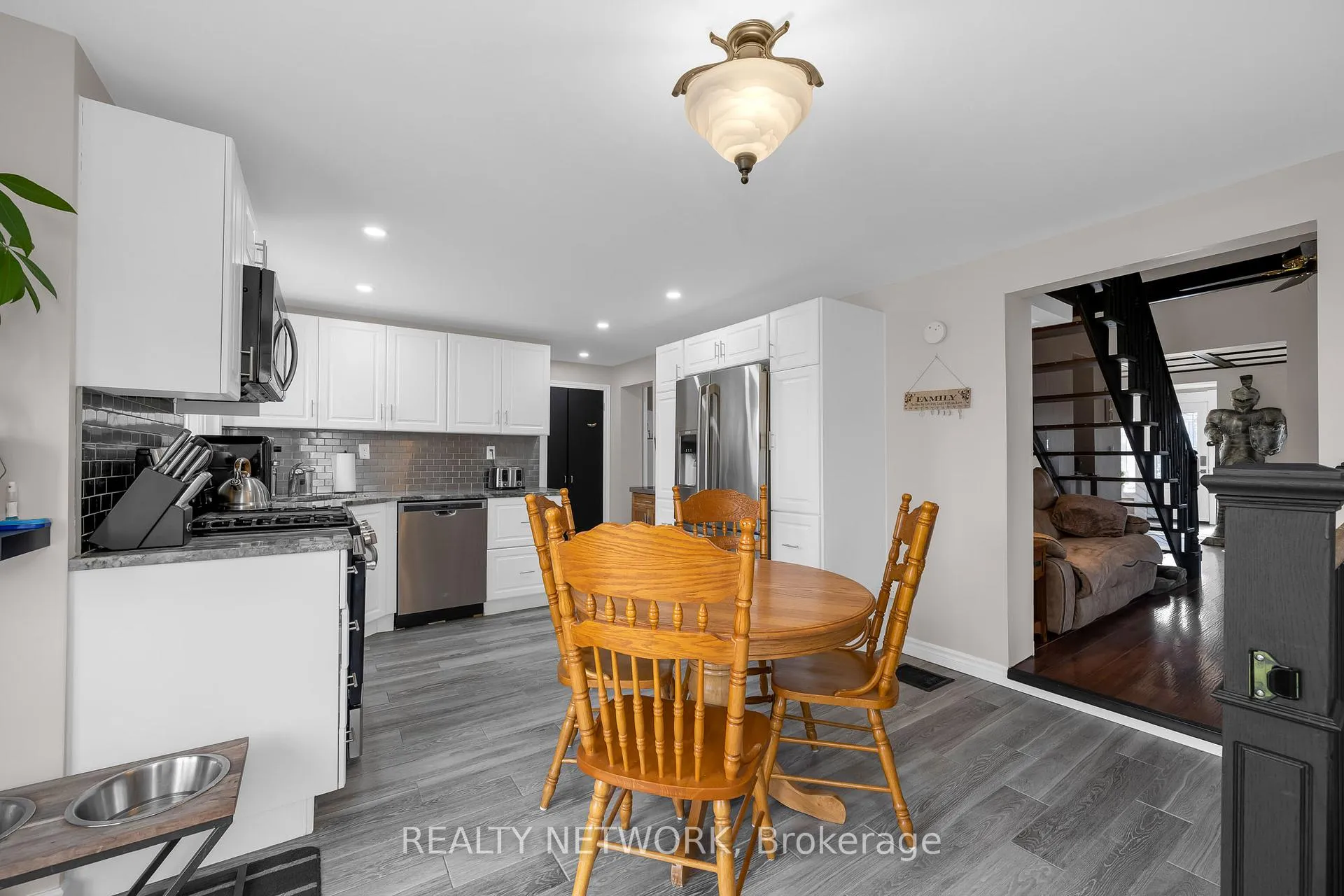 Photo 14 of 33 Rosedale Avenue, St. Catharines, Secord Woods — HOMEH
