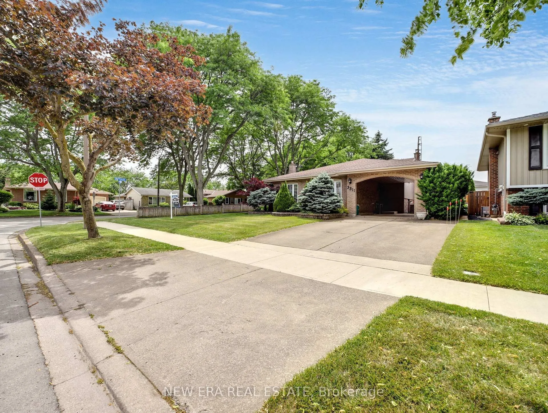 Photo 3 of 3311 Fairway Road, Niagara Falls, Casey — HOMEH