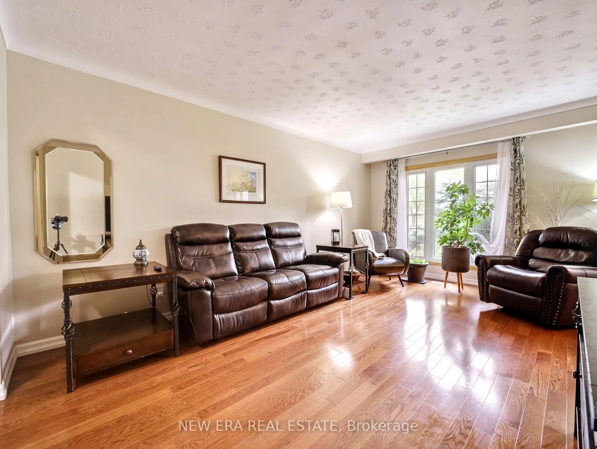 Photo 7 of 3311 Fairway Road, Niagara Falls, Casey — HOMEH