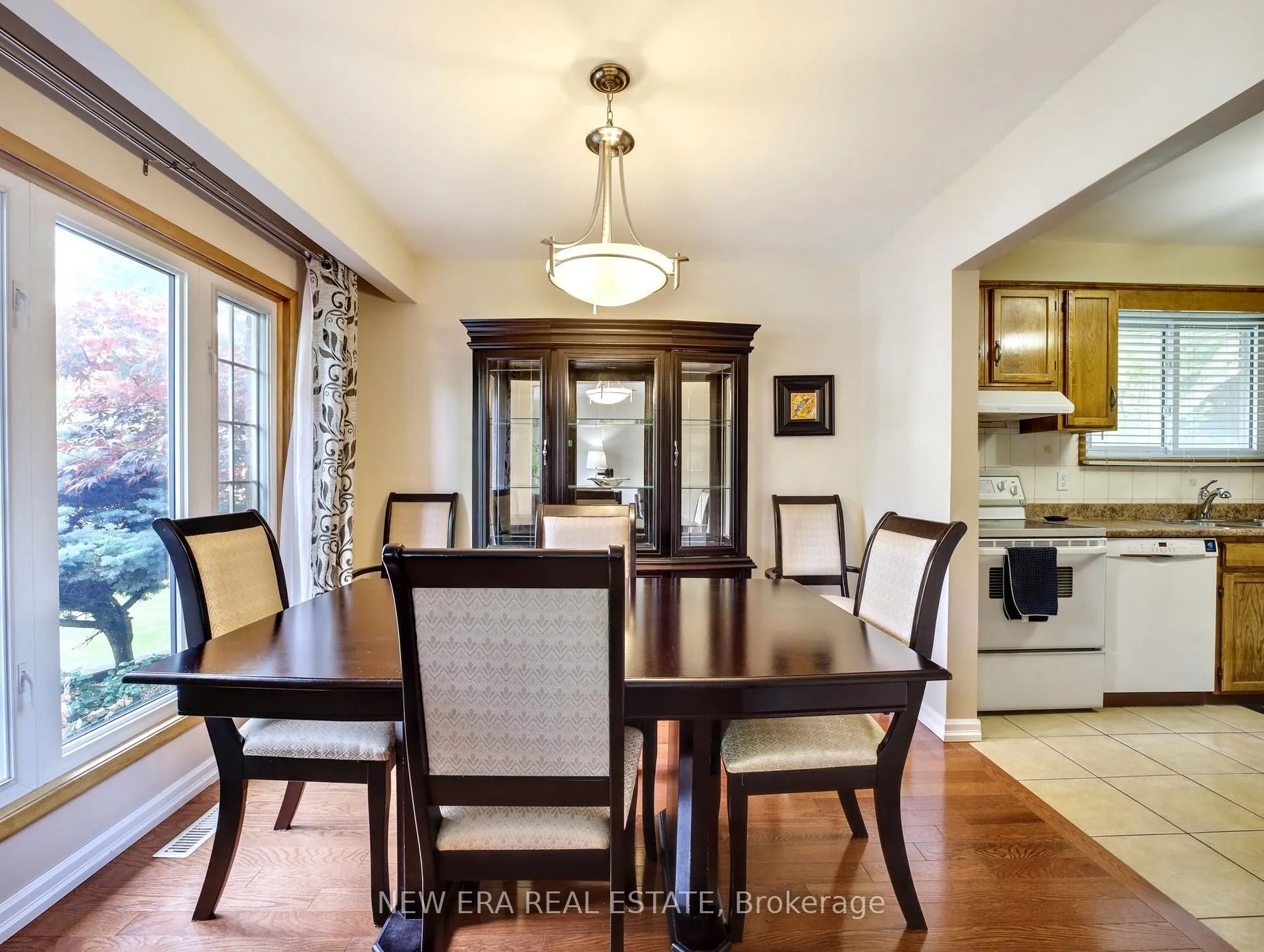 Photo 11 of 3311 Fairway Road, Niagara Falls, Casey — HOMEH