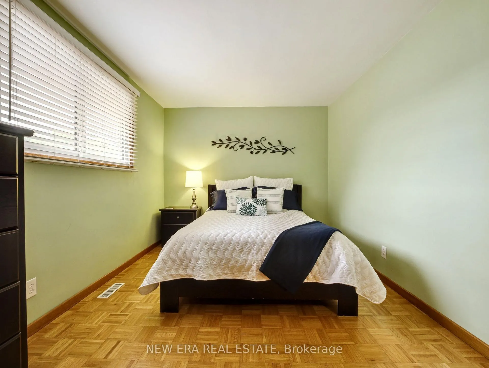 Photo 22 of 3311 Fairway Road, Niagara Falls, Casey — HOMEH