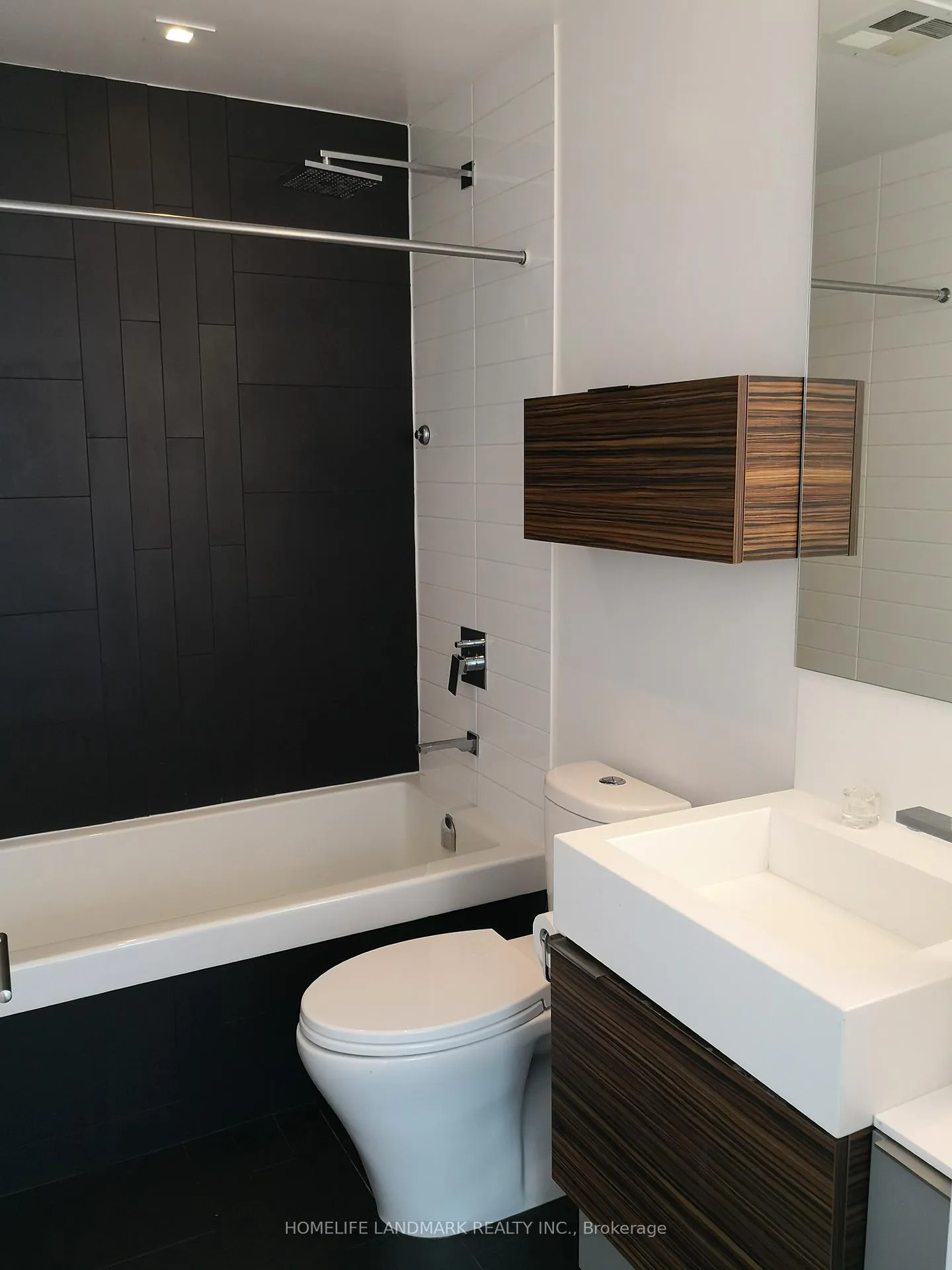 Photo 10 of Unit 711, 88 Scott Street, Toronto, Church-Yonge Corridor — HOMEH