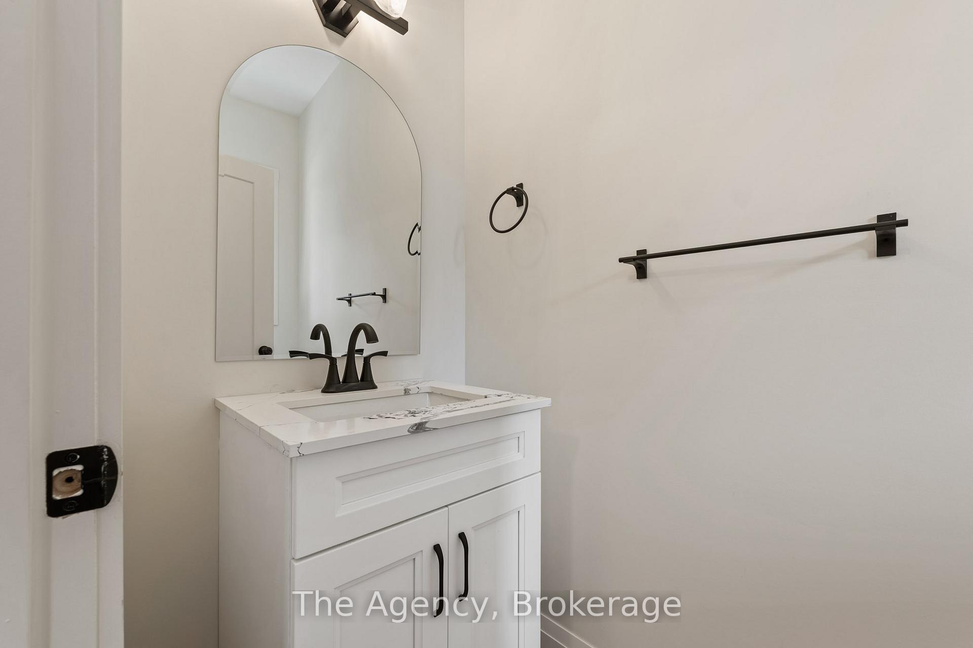 Photo 5 of 19 Violet Street, St. Catharines, Grapeview — HOMEH