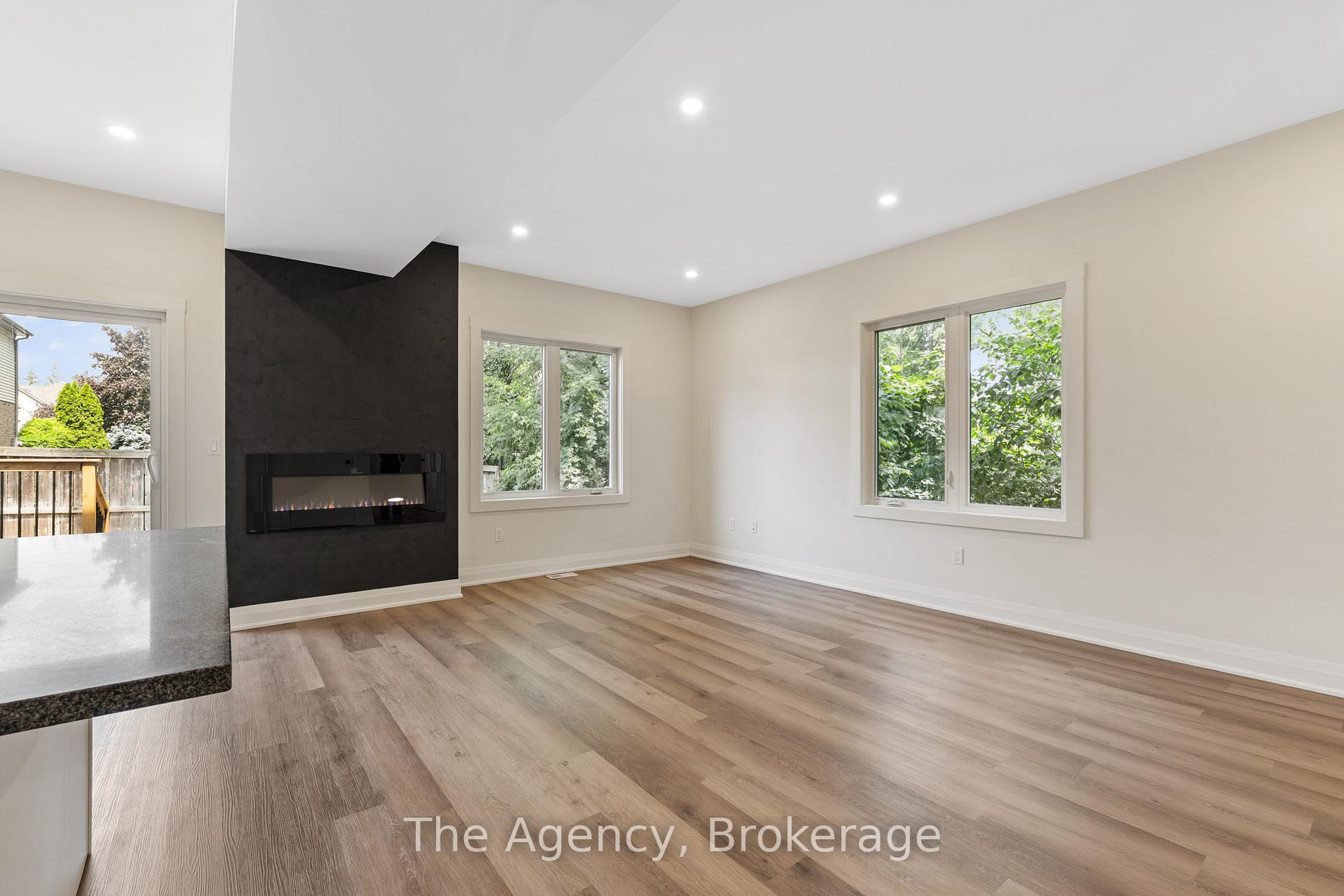 Photo 10 of 19 Violet Street, St. Catharines, Grapeview — HOMEH