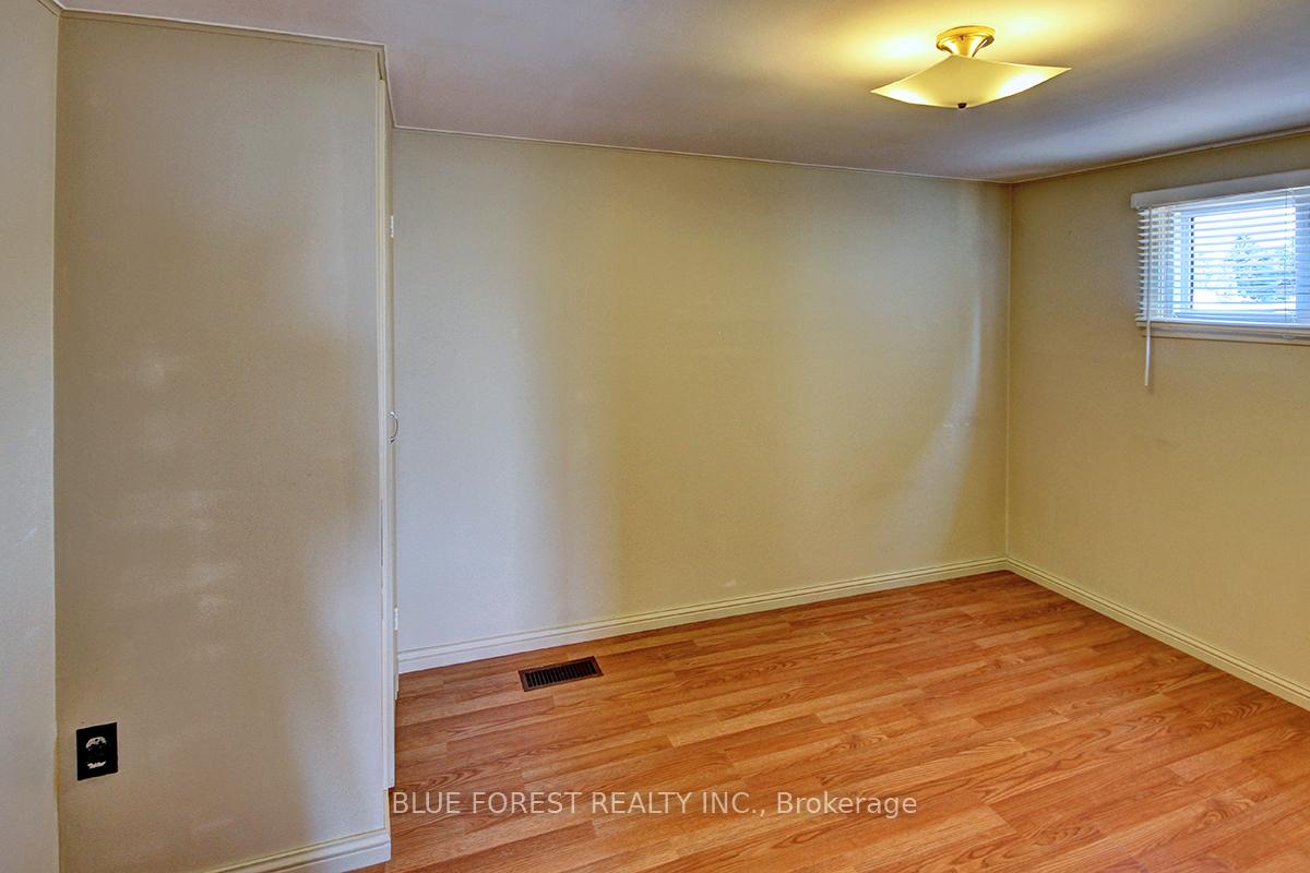 Photo 10 of 28 Mary Street E, St. Thomas — HOMEH