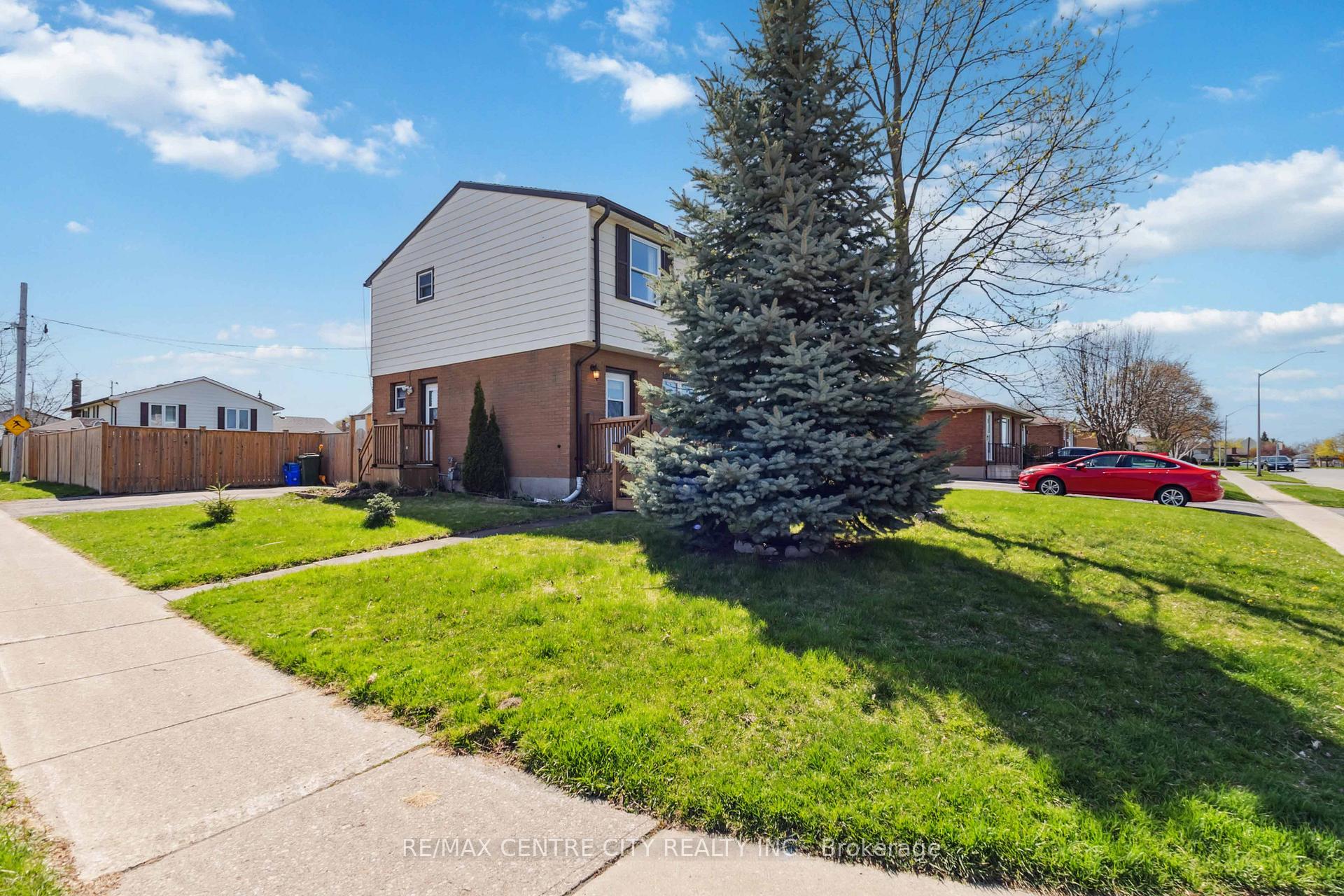 Photo 3 of 157 Highview Drive, St. Thomas — HOMEH
