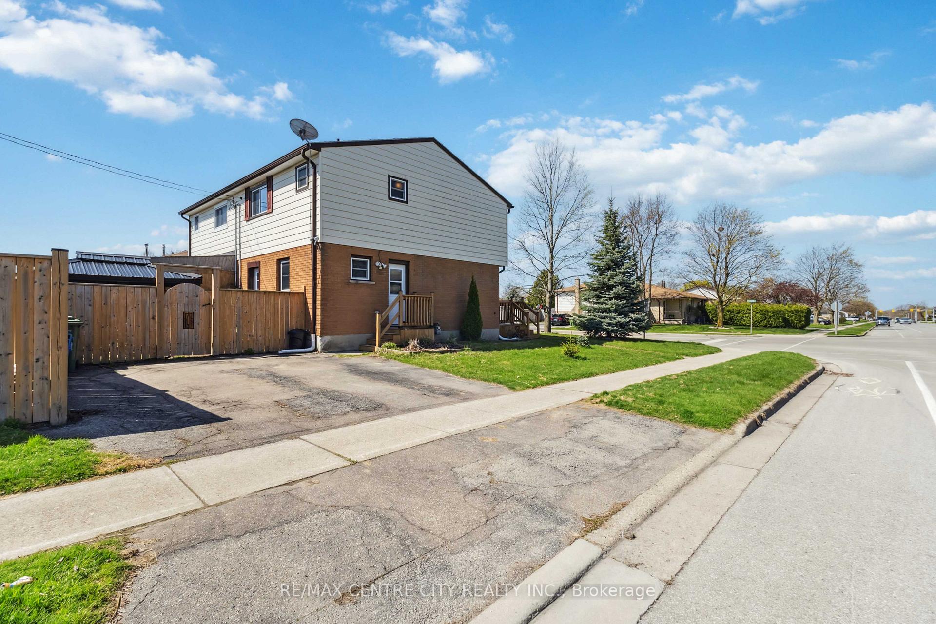 Photo 6 of 157 Highview Drive, St. Thomas — HOMEH