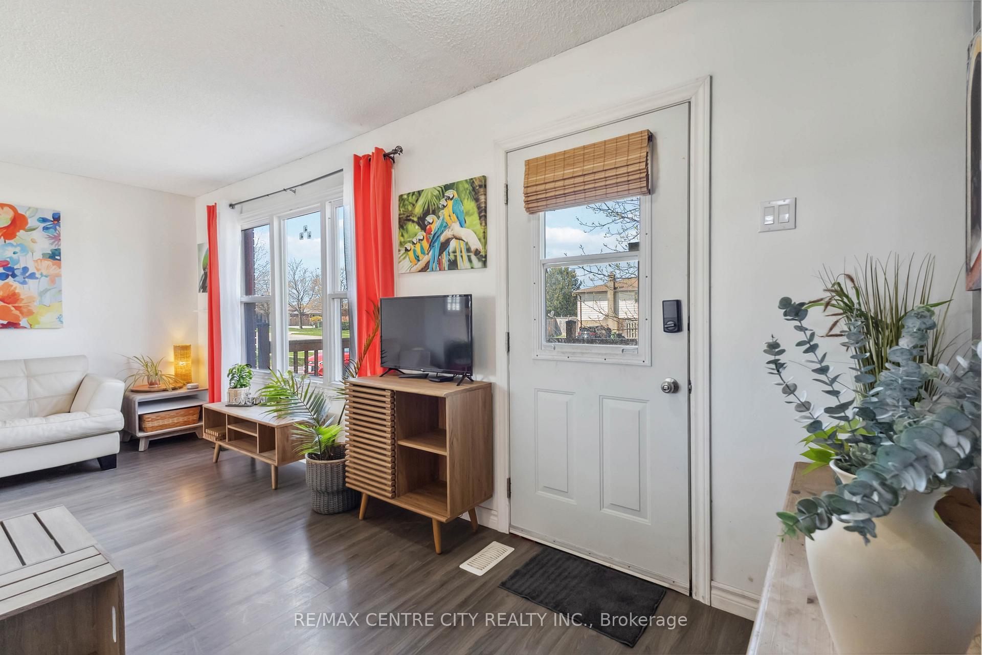 Photo 11 of 157 Highview Drive, St. Thomas — HOMEH