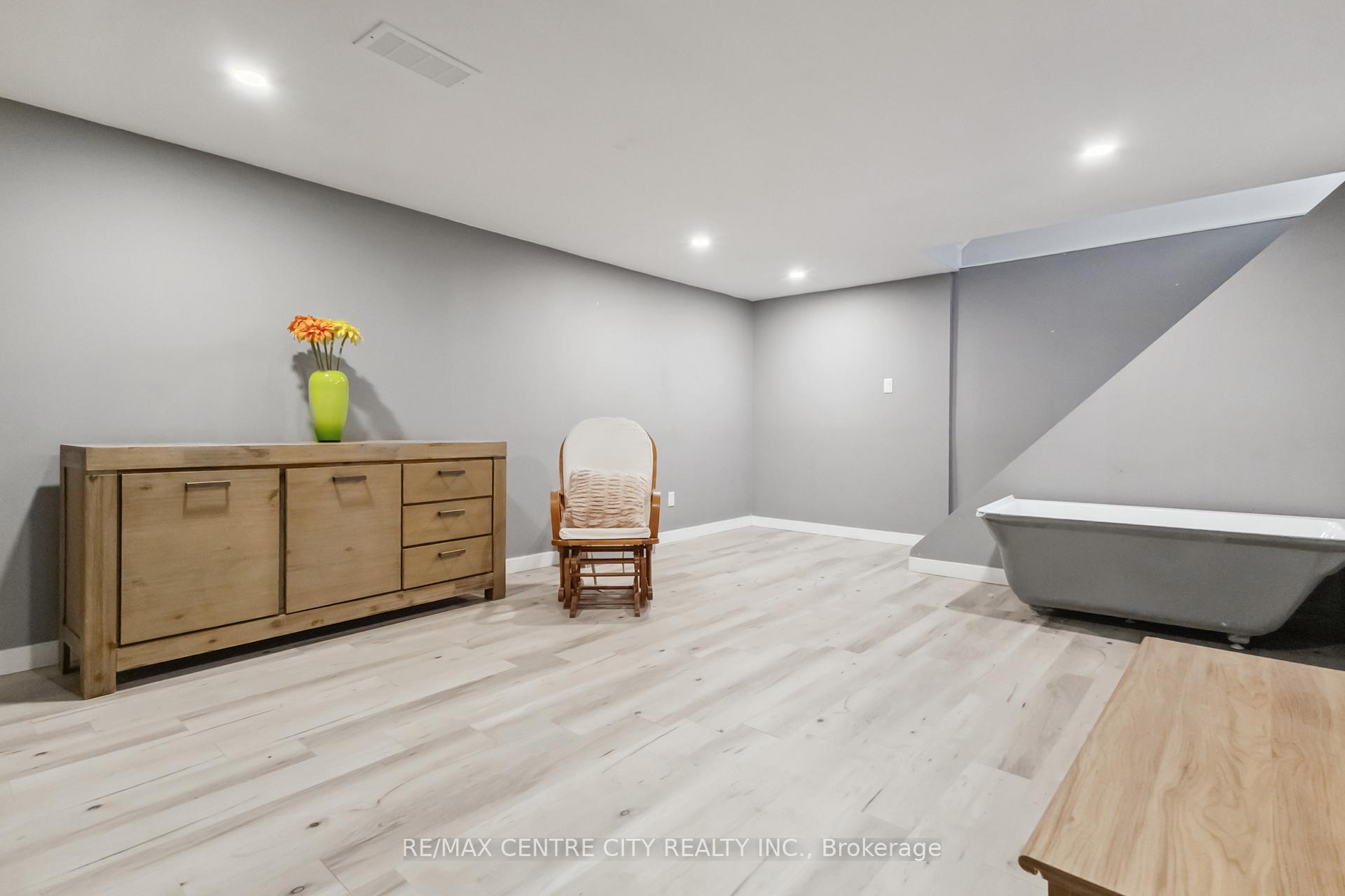 Photo 36 of 157 Highview Drive, St. Thomas — HOMEH