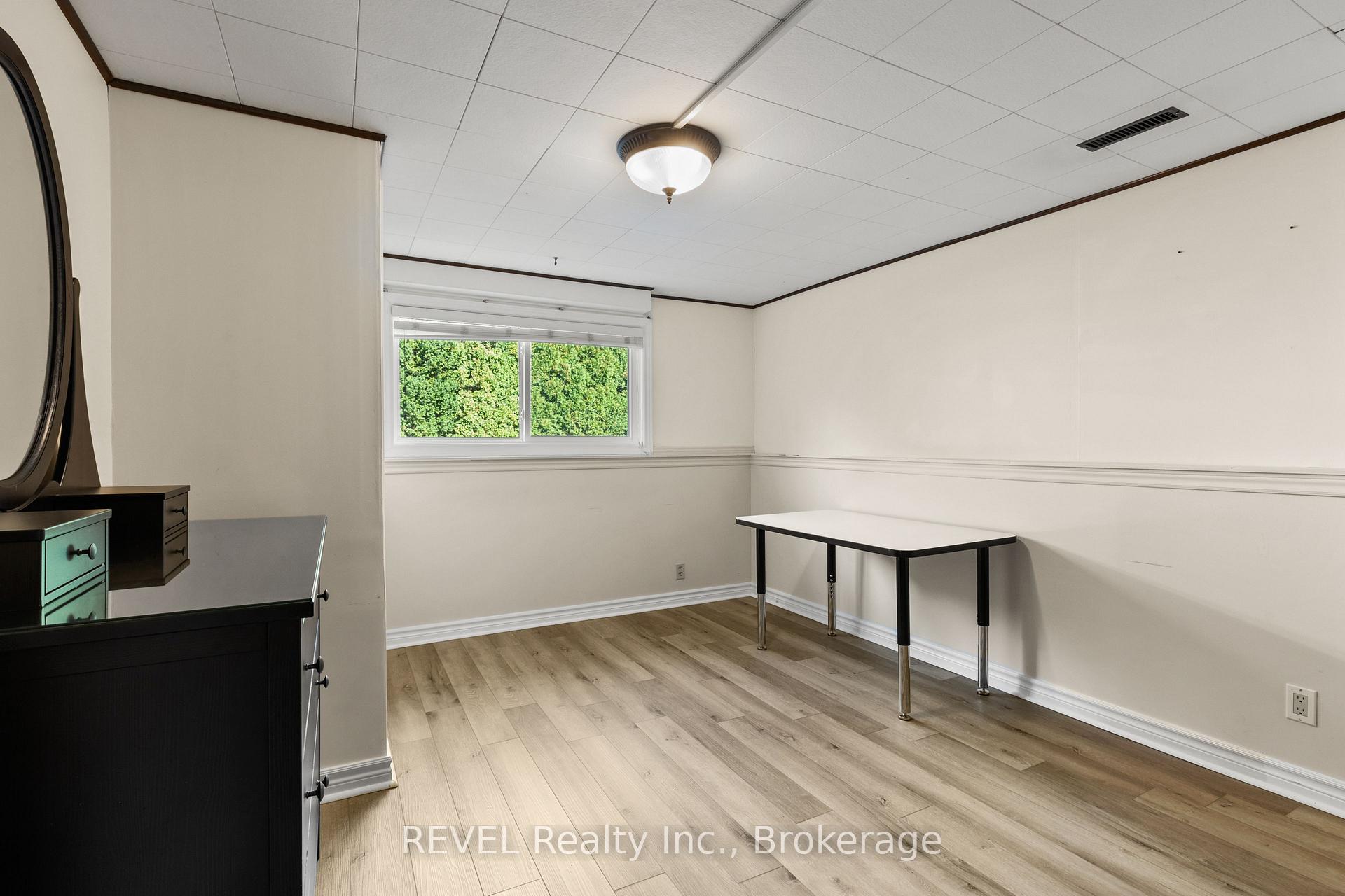 Photo 18 of 6 Lakebreeze Crescent, St. Catharines, Lakeshore — HOMEH