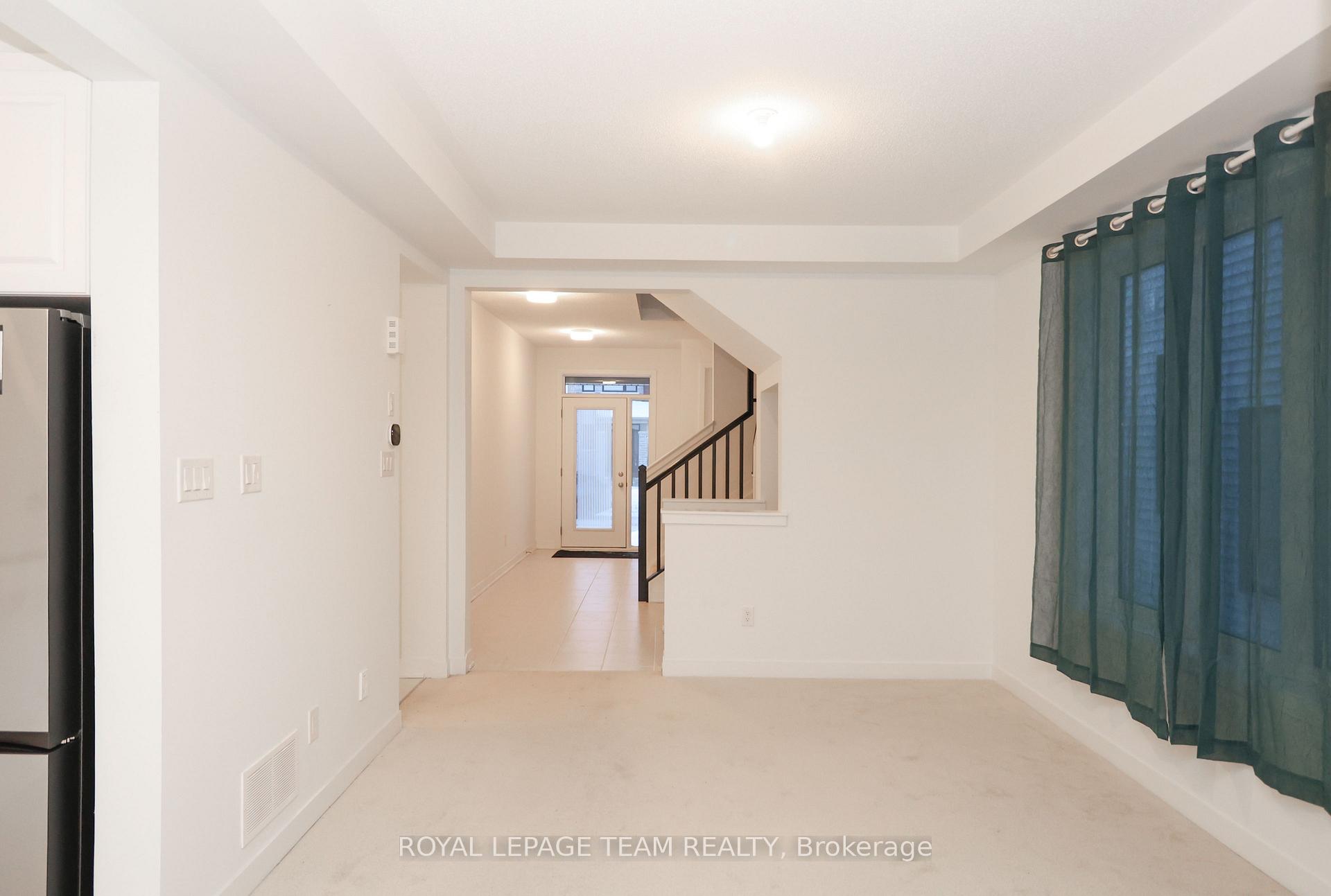 Photo 2 of 310 Crossway Terrace, Ottawa, Stittsville (North) — HOMEH