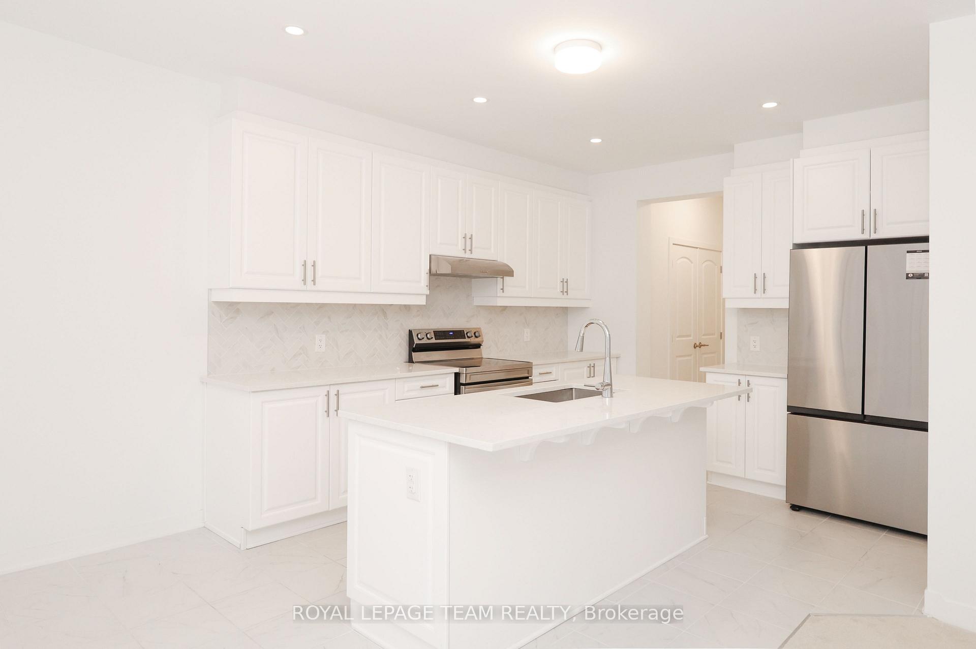 Photo 4 of 310 Crossway Terrace, Ottawa, Stittsville (North) — HOMEH