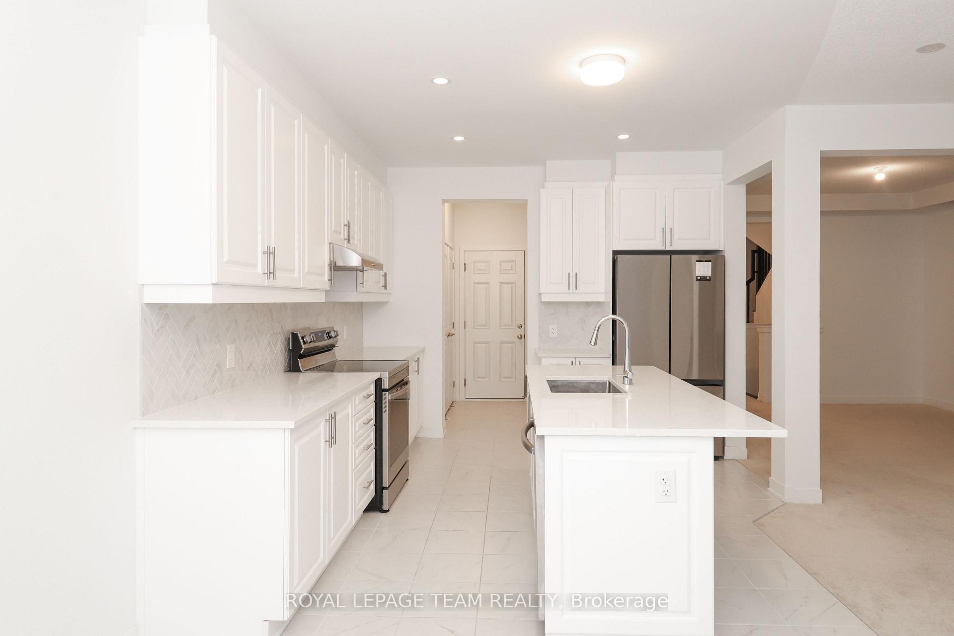 Photo 5 of 310 Crossway Terrace, Ottawa, Stittsville (North) — HOMEH