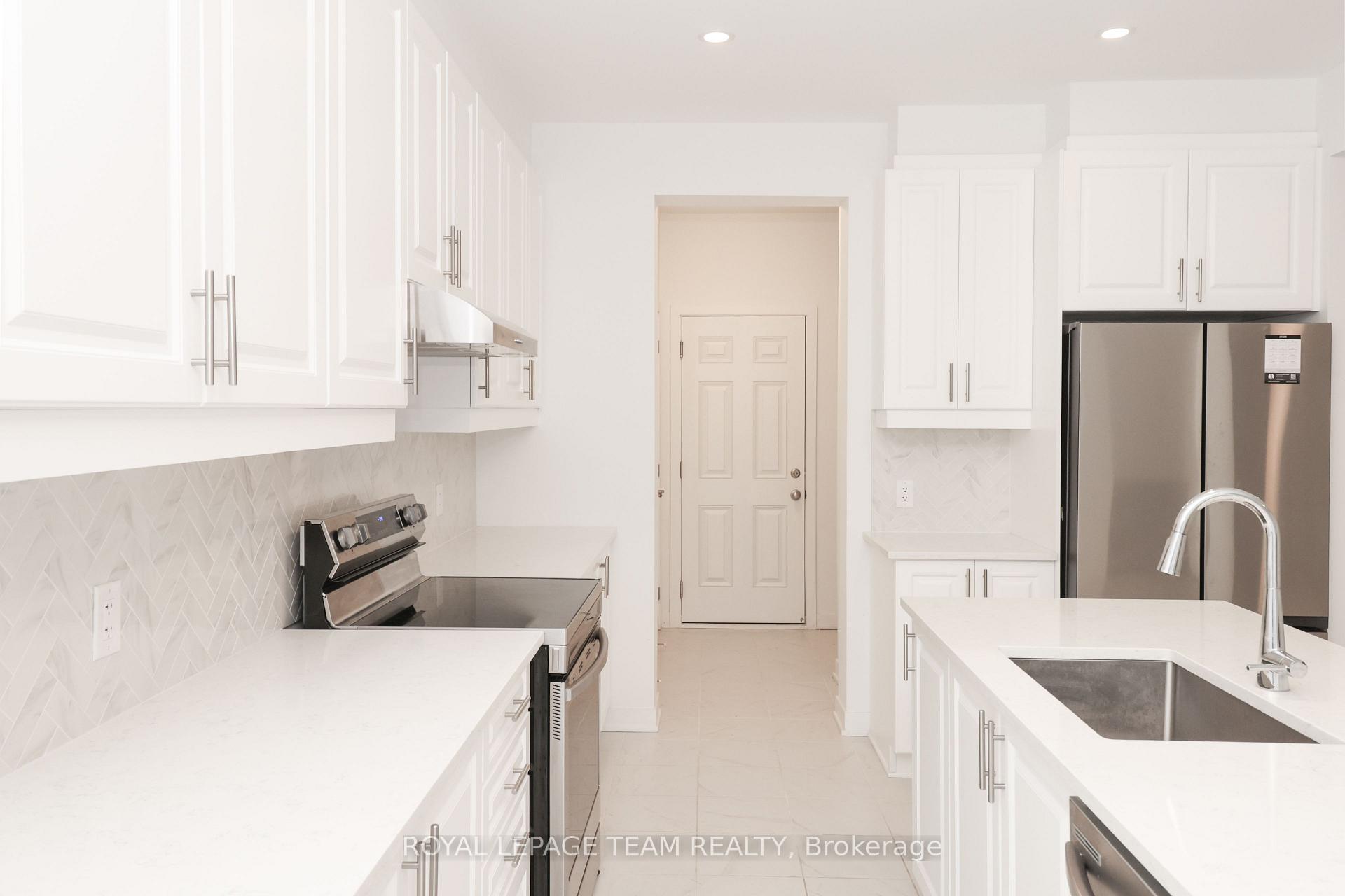 Photo 6 of 310 Crossway Terrace, Ottawa, Stittsville (North) — HOMEH