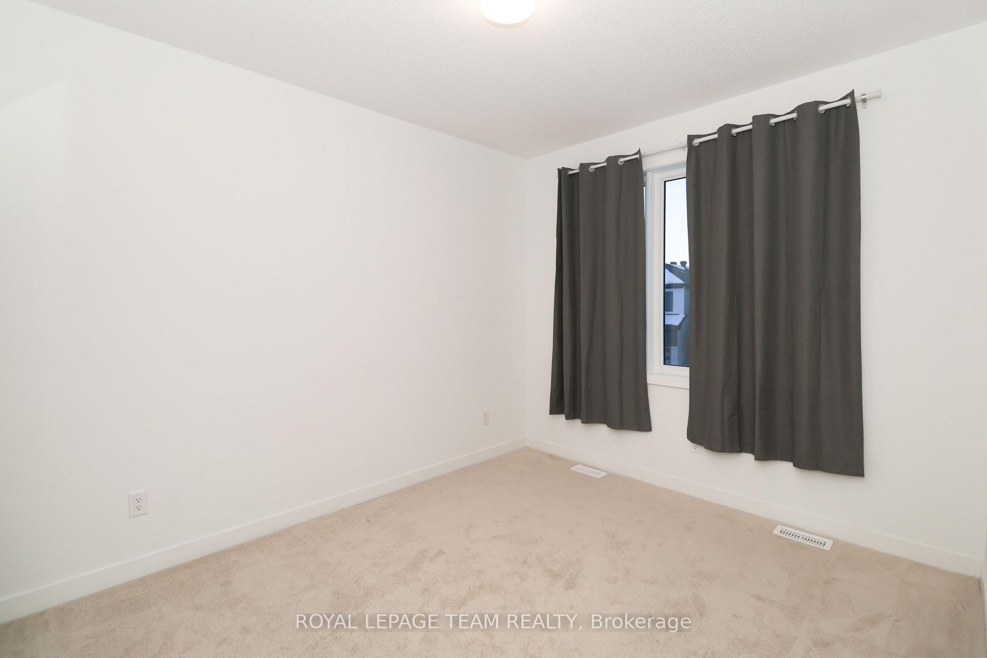Photo 10 of 310 Crossway Terrace, Ottawa, Stittsville (North) — HOMEH