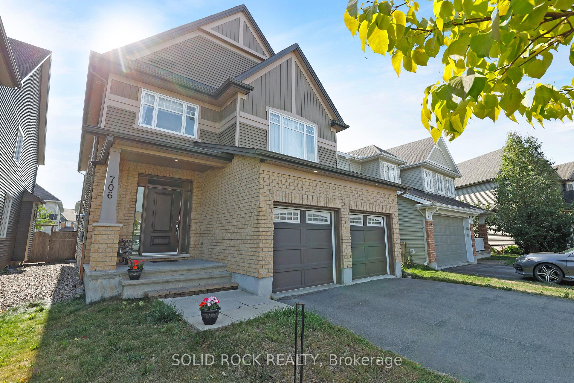 Photo 2 of 706 Wrangler Circle, Ottawa, Stittsville (North) — HOMEH