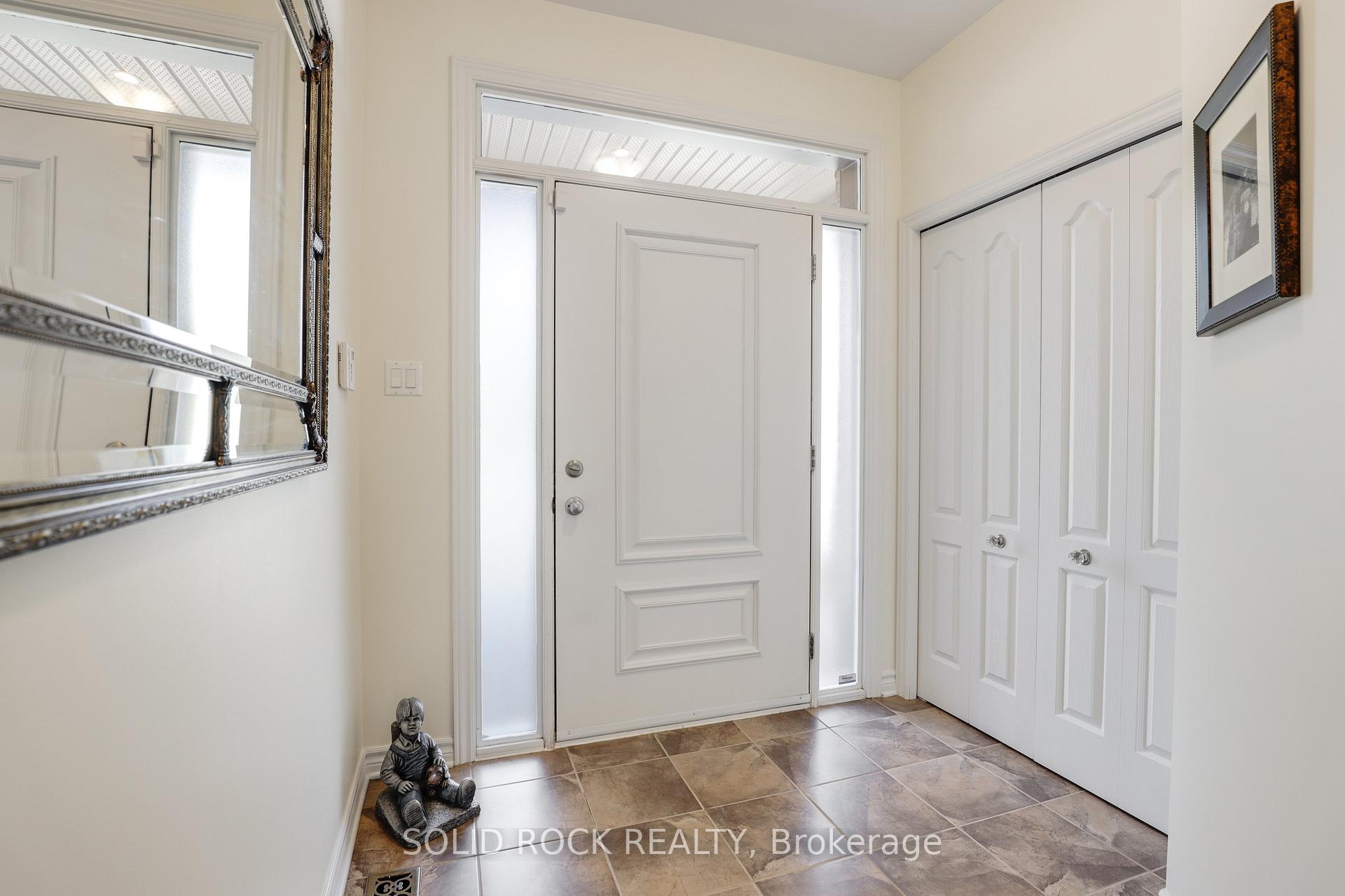 Photo 5 of 706 Wrangler Circle, Ottawa, Stittsville (North) — HOMEH