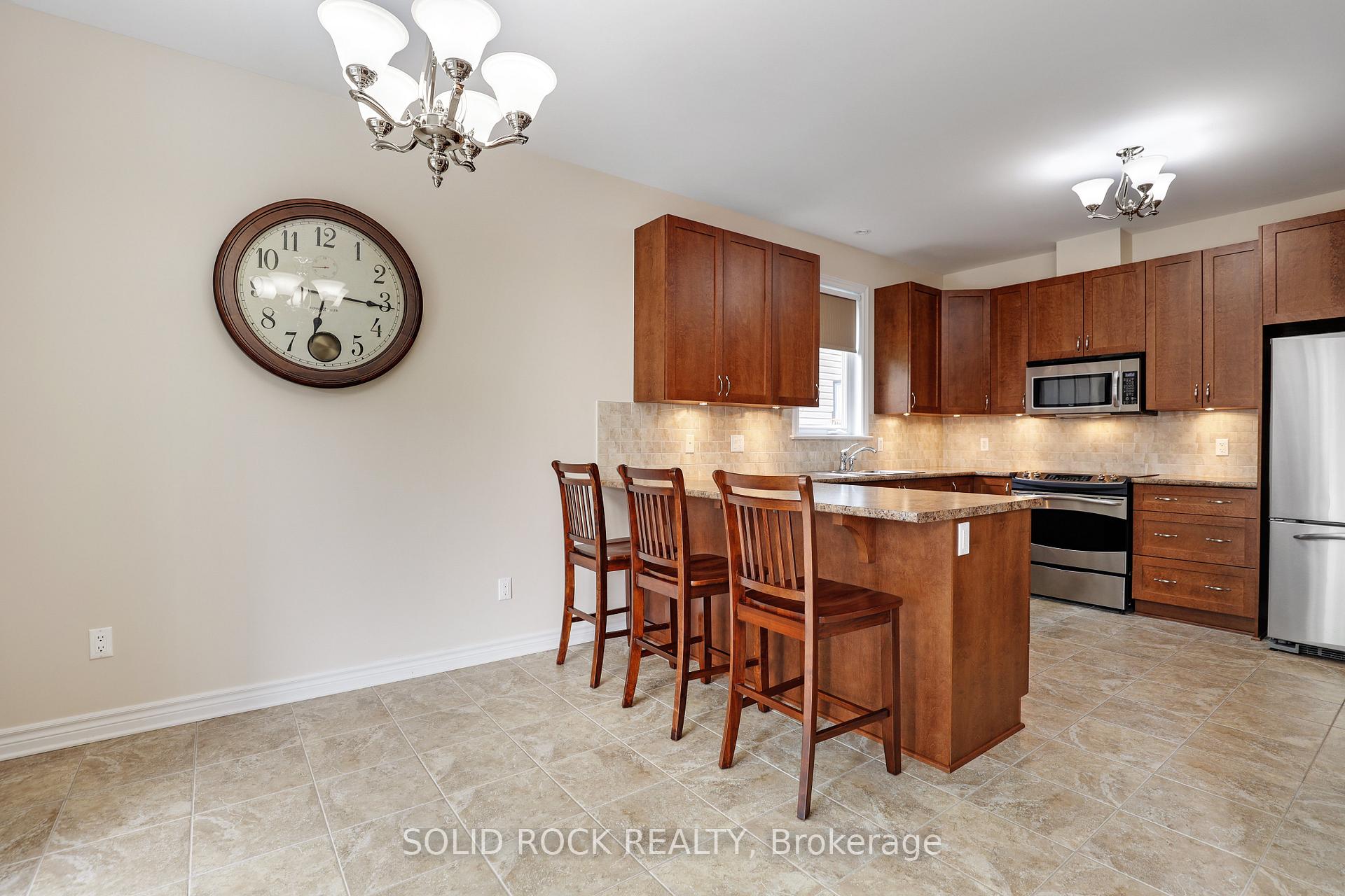 Photo 12 of 706 Wrangler Circle, Ottawa, Stittsville (North) — HOMEH