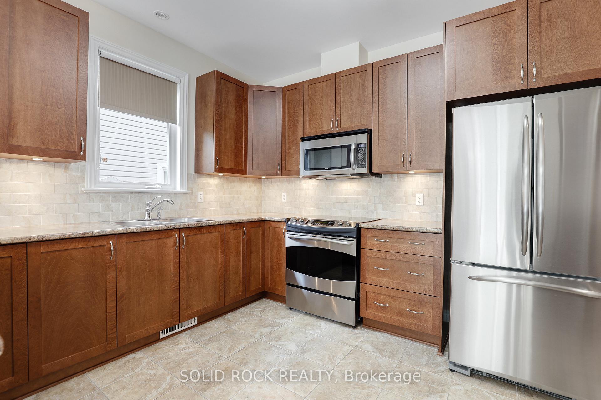 Photo 14 of 706 Wrangler Circle, Ottawa, Stittsville (North) — HOMEH