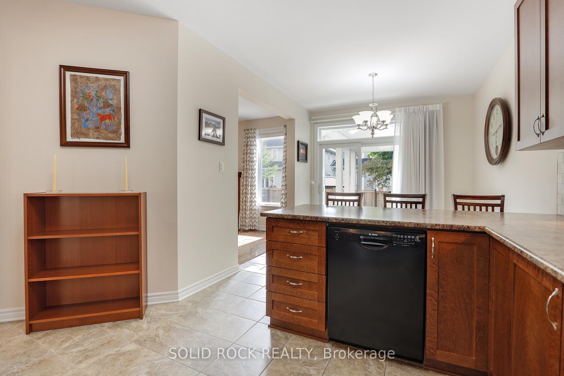Photo 15 of 706 Wrangler Circle, Ottawa, Stittsville (North) — HOMEH