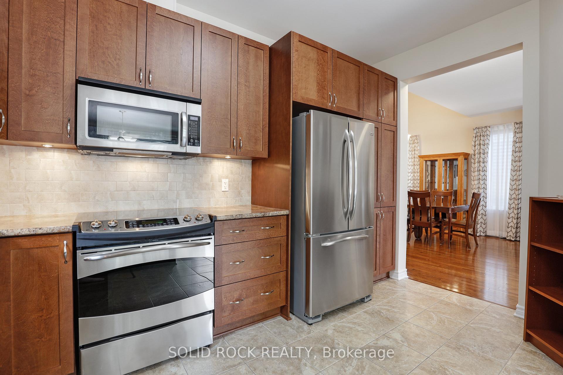 Photo 16 of 706 Wrangler Circle, Ottawa, Stittsville (North) — HOMEH