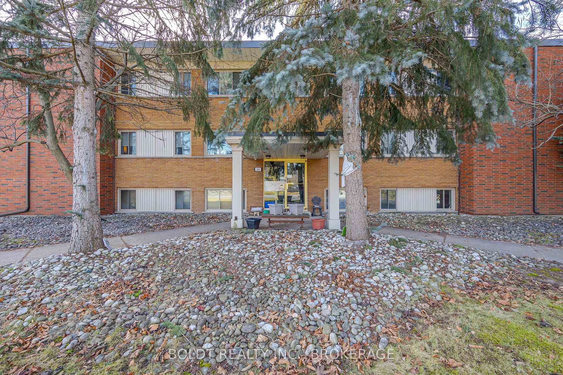 Photo 1 of 184 Linwell Road, St. Catharines, Lakeport — HOMEH