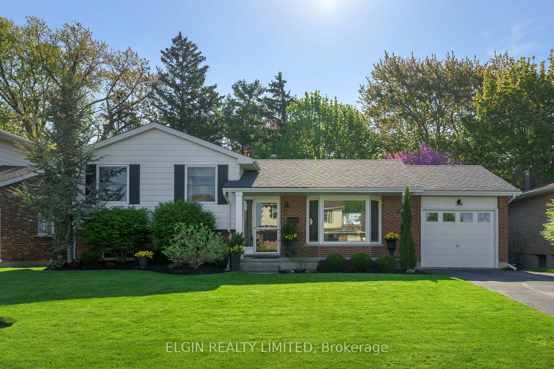 Photo 1 of 36 Luton Crescent, St. Thomas — HOMEH