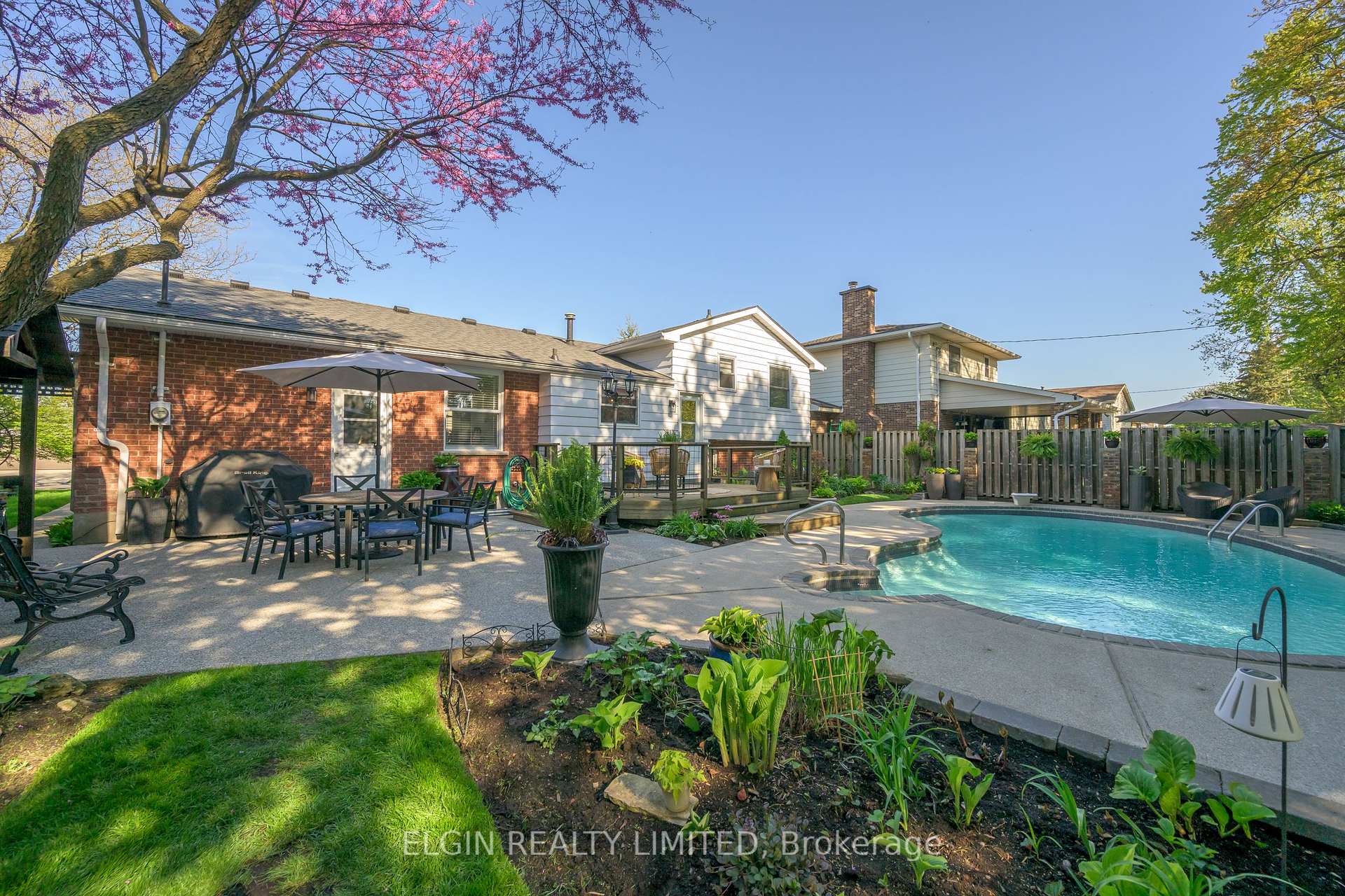 Photo 5 of 36 Luton Crescent, St. Thomas — HOMEH