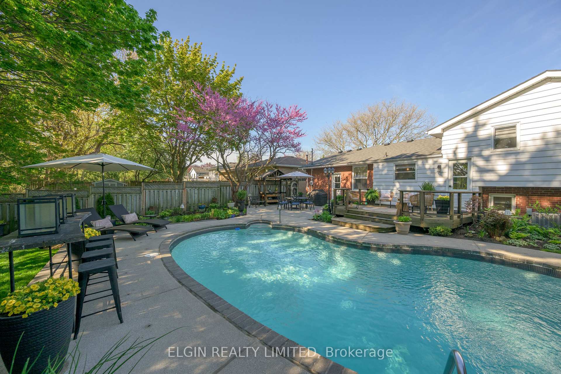 Photo 13 of 36 Luton Crescent, St. Thomas — HOMEH
