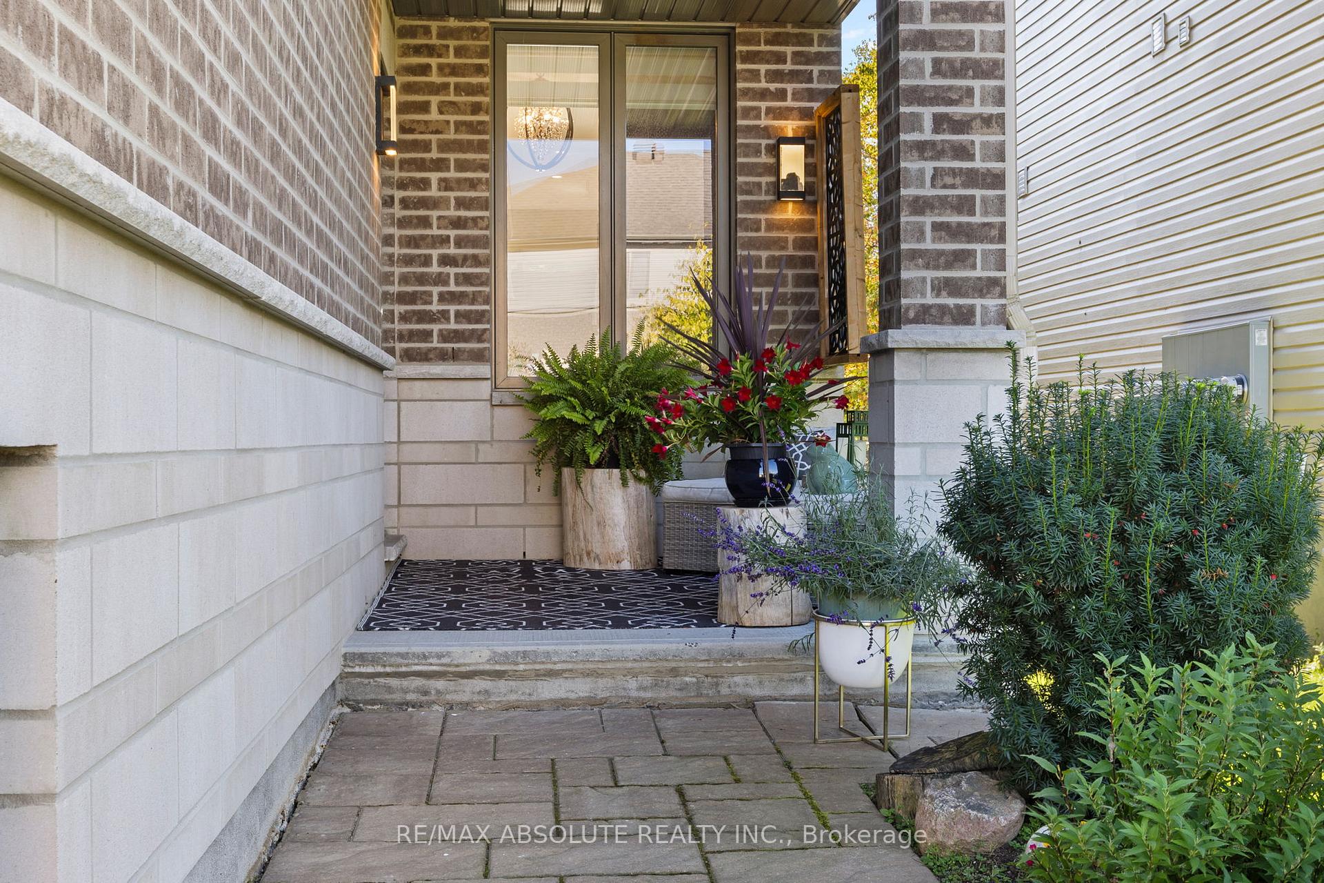 Photo 3 of 90 Porter Street, Ottawa, Stittsville (South) — HOMEH