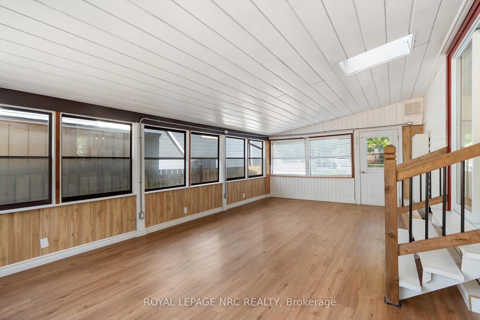 Photo 5 of 88 Bayview Drive, St. Catharines, Port Dalhousie — HOMEH