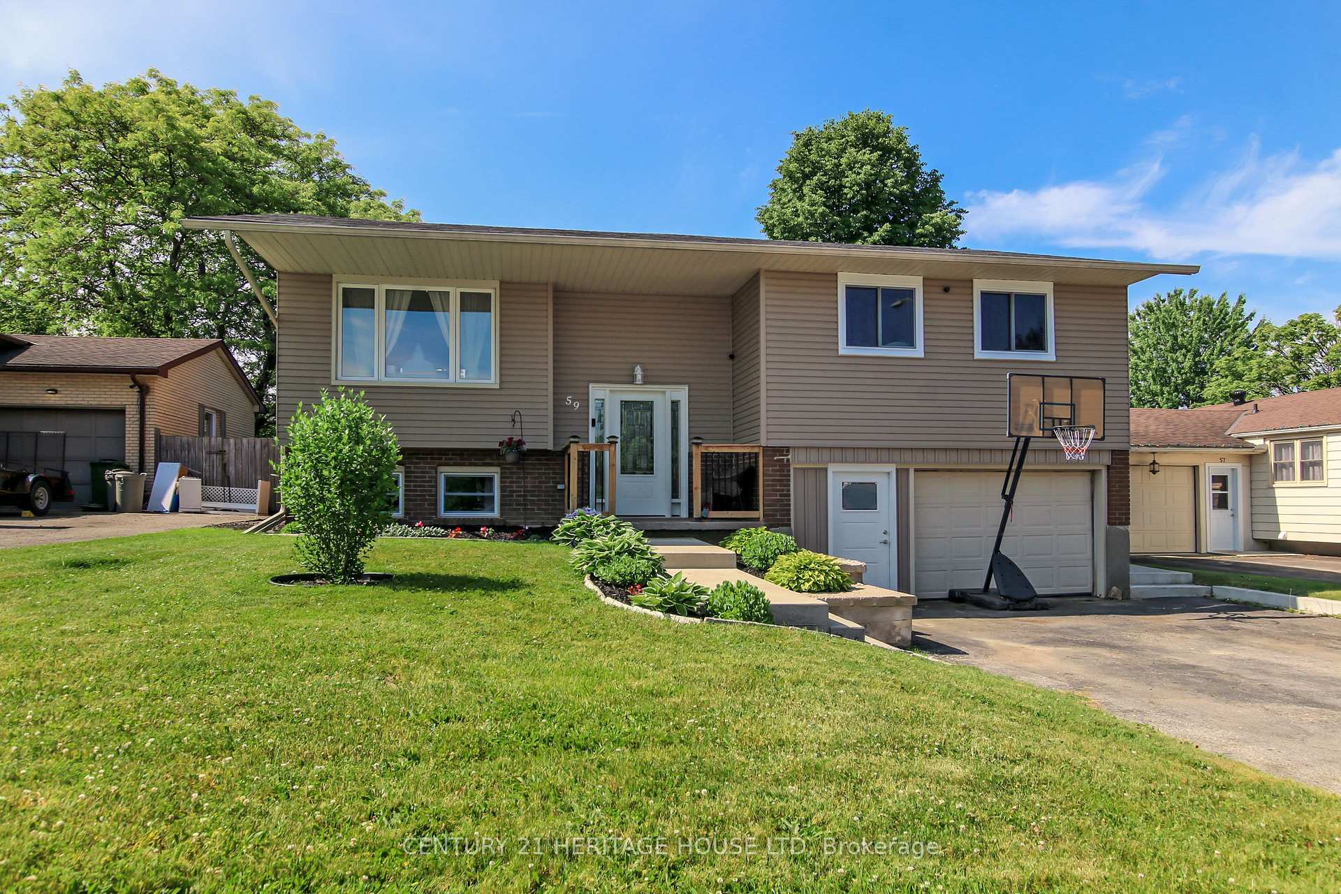Photo 2 of 59 David Drive E, St. Thomas — HOMEH