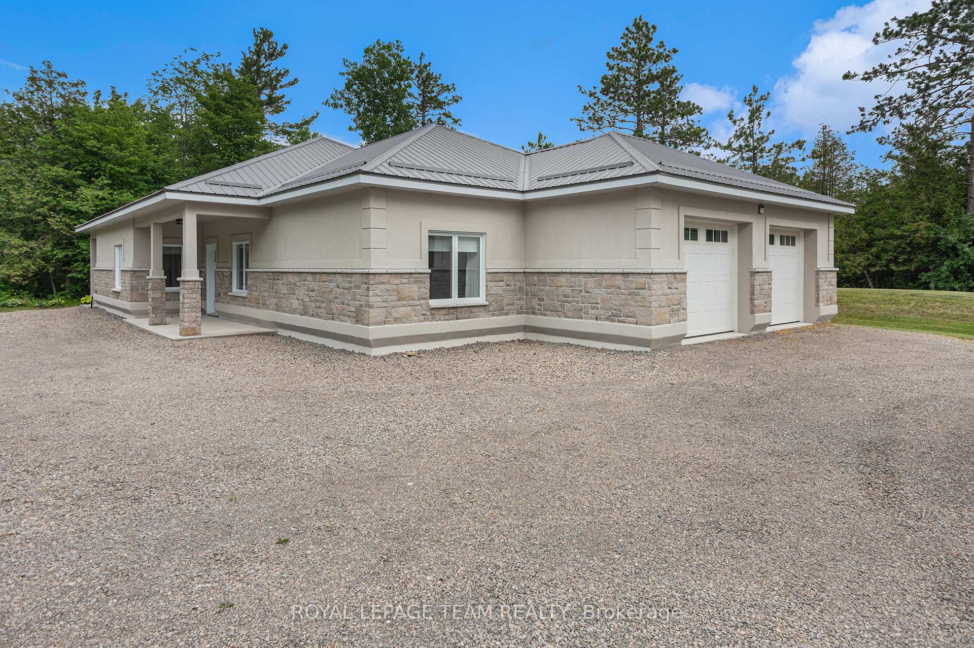 Photo 5 of 4517 Roger Stevens Drive, Ottawa, Rideau Twp South To Roger Stevens Drive — HOMEH