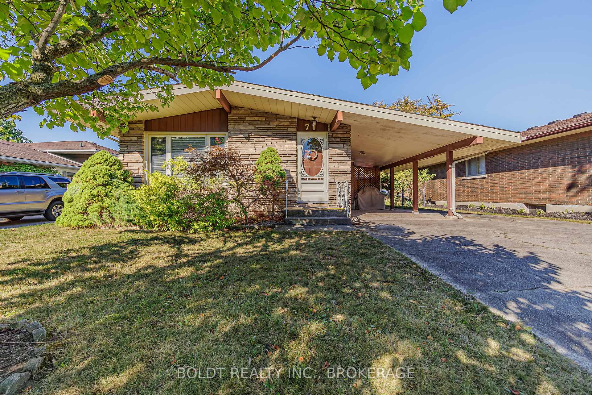 Photo 1 of 71 Windward Street, St. Catharines, Carlton/Bunting — HOMEH