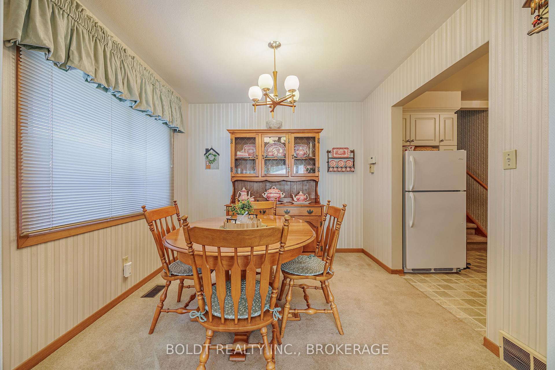 Photo 8 of 71 Windward Street, St. Catharines, Carlton/Bunting — HOMEH