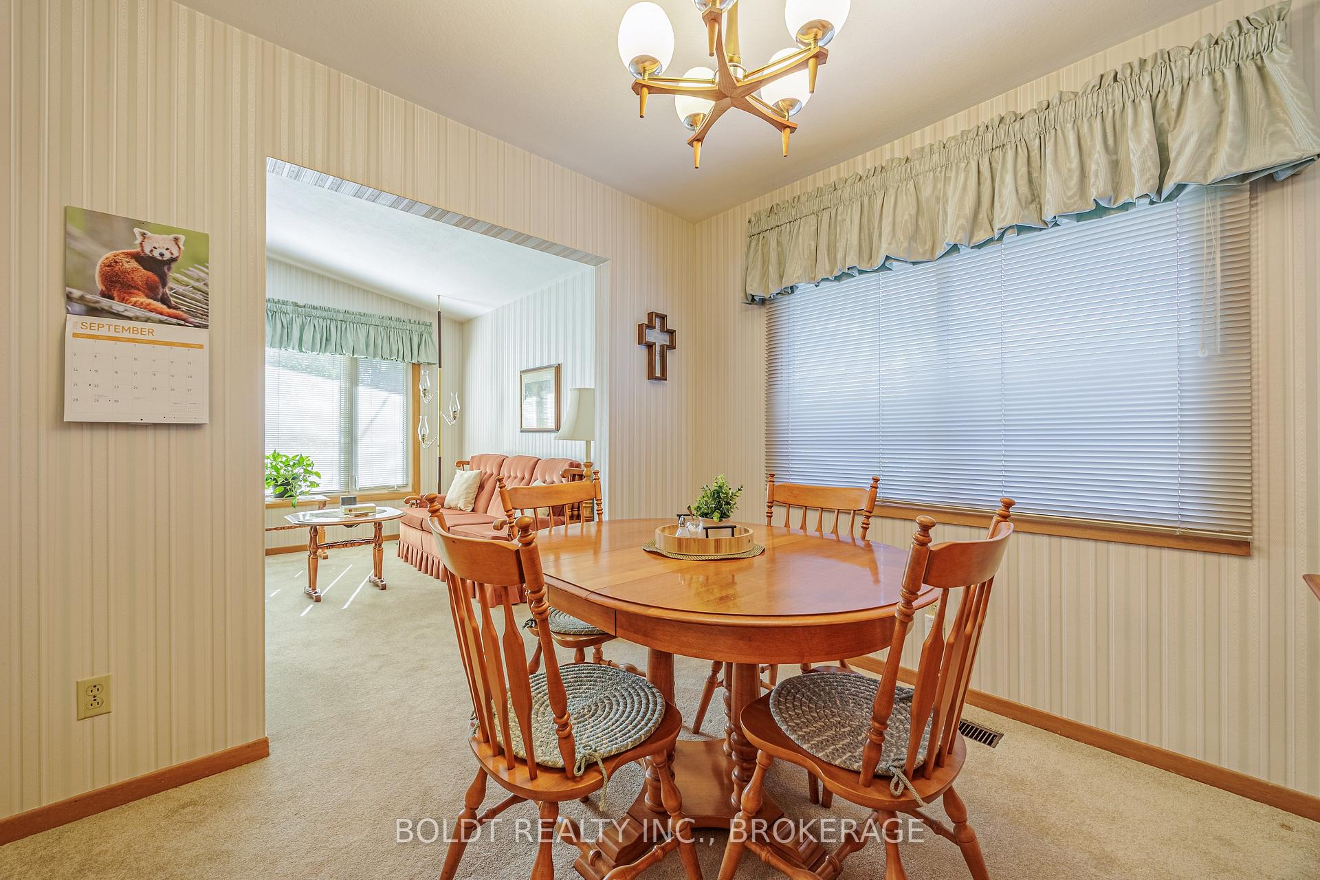 Photo 9 of 71 Windward Street, St. Catharines, Carlton/Bunting — HOMEH