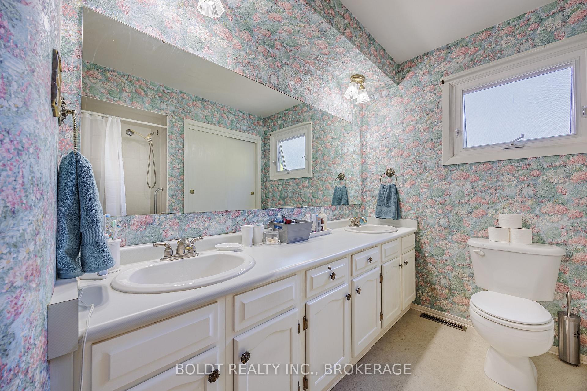 Photo 15 of 71 Windward Street, St. Catharines, Carlton/Bunting — HOMEH