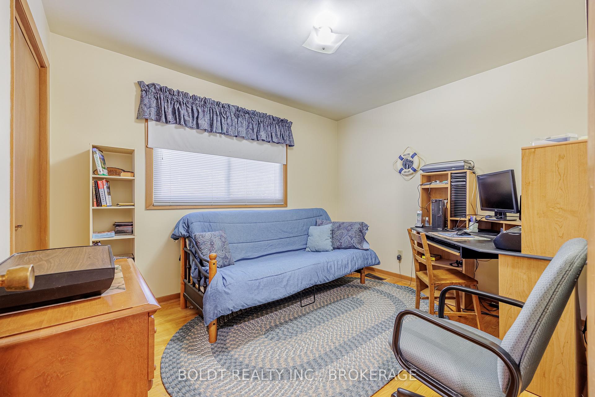 Photo 16 of 71 Windward Street, St. Catharines, Carlton/Bunting — HOMEH