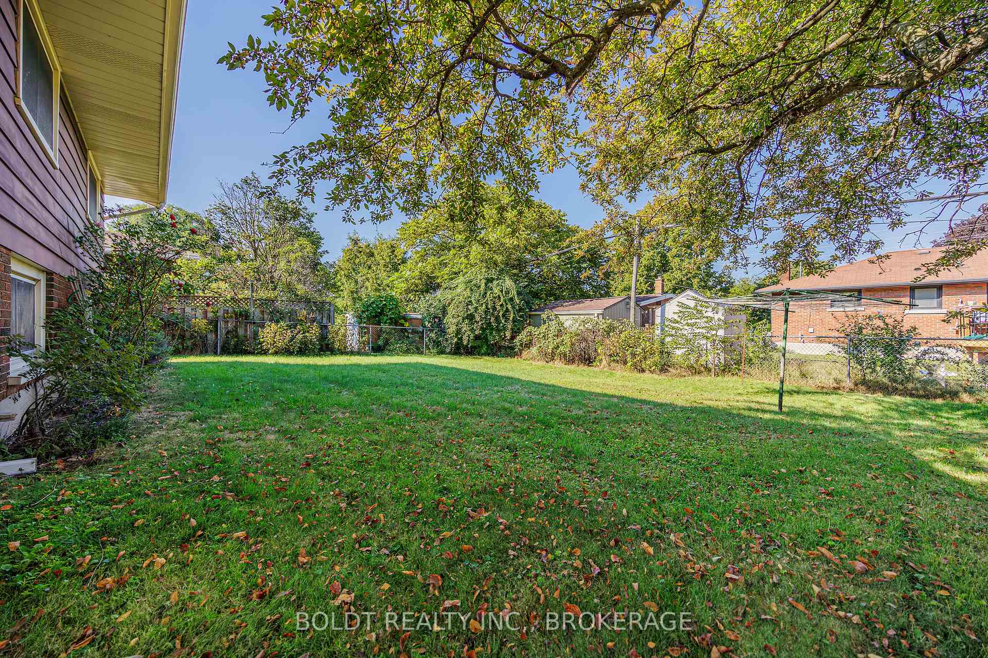 Photo 29 of 71 Windward Street, St. Catharines, Carlton/Bunting — HOMEH