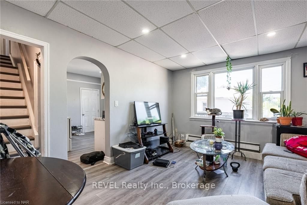 Photo 6 of Unit 2, 24 Herrick Avenue, St. Catharines, Oakdale — HOMEH